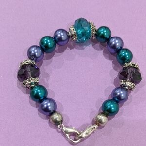 Stretchy Vibrant Multicolor Beaded Bracelet